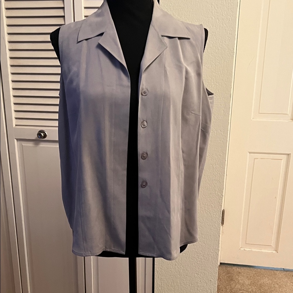 Elegant Women's Gray Button Down Shirt